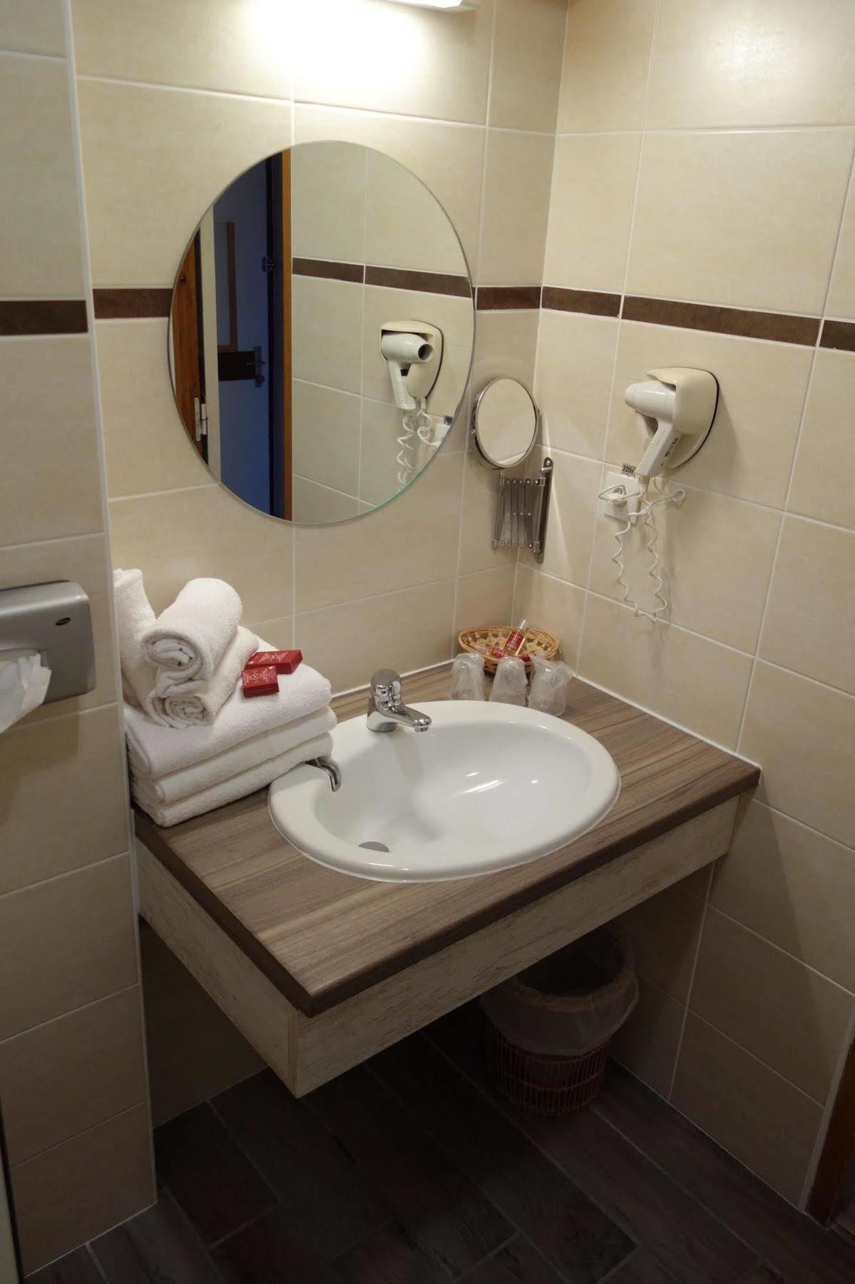 Hotel L'Escale Blanche Les Orres Kültér fotó