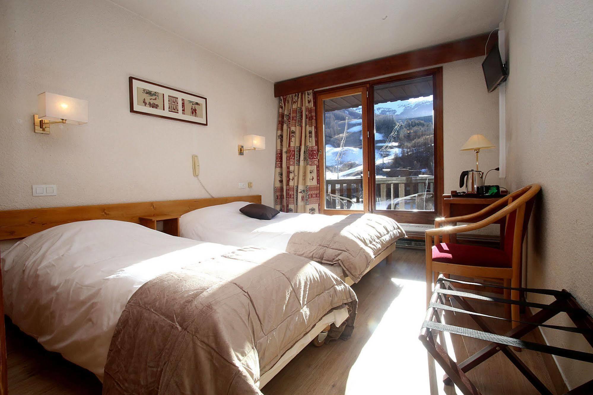Hotel L'Escale Blanche Les Orres Kültér fotó
